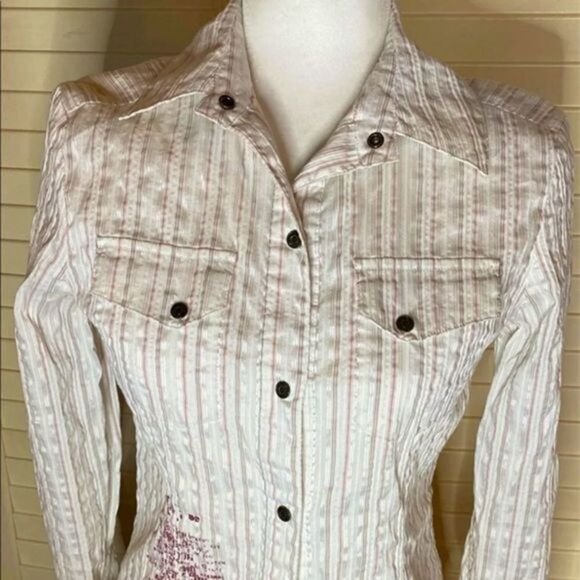 American Heritage Women’s Graphic Button Down - Picture 1 of 7